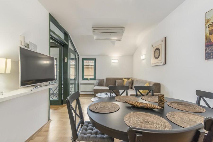 Apartment Matea Novigrad Istria Esterno foto