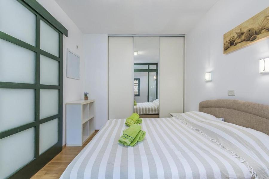 Apartment Matea Novigrad Istria Esterno foto