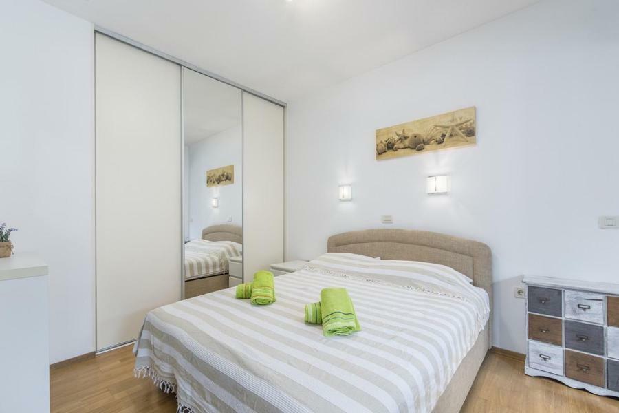 Apartment Matea Novigrad Istria Esterno foto